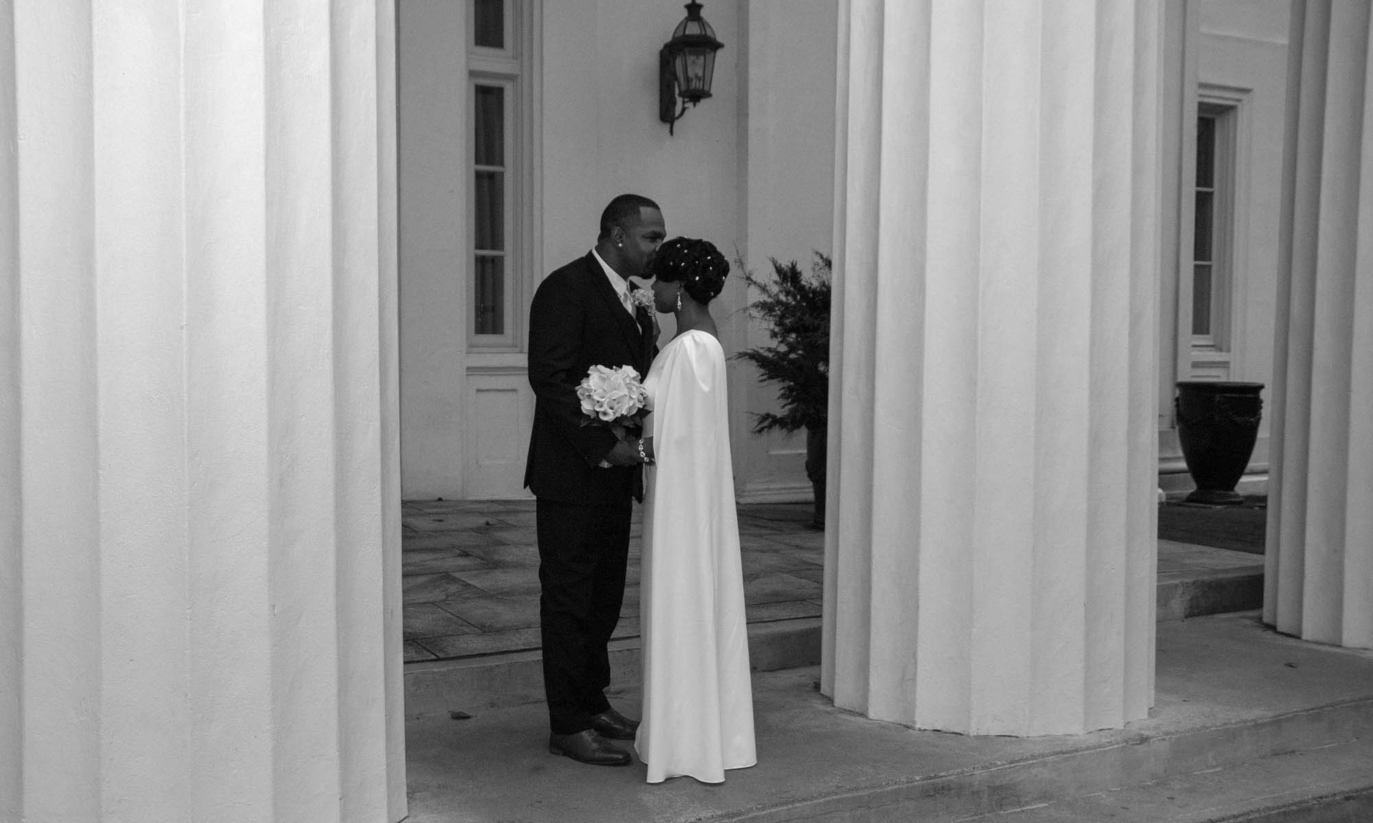 Justus Johnson Photography Monique & Charles Outside Masion Wide